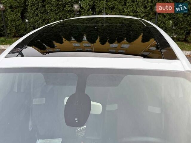 Белый Рено Гранд Сценик, объемом двигателя 1.6 л и пробегом 250 тыс. км за 8600 $, фото 10 на Automoto.ua