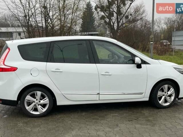 Белый Рено Гранд Сценик, объемом двигателя 1.6 л и пробегом 220 тыс. км за 9350 $, фото 6 на Automoto.ua