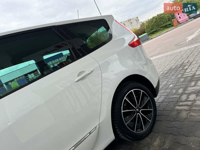 Белый Рено Гранд Сценик, объемом двигателя 1.6 л и пробегом 207 тыс. км за 9450 $, фото 37 на Automoto.ua