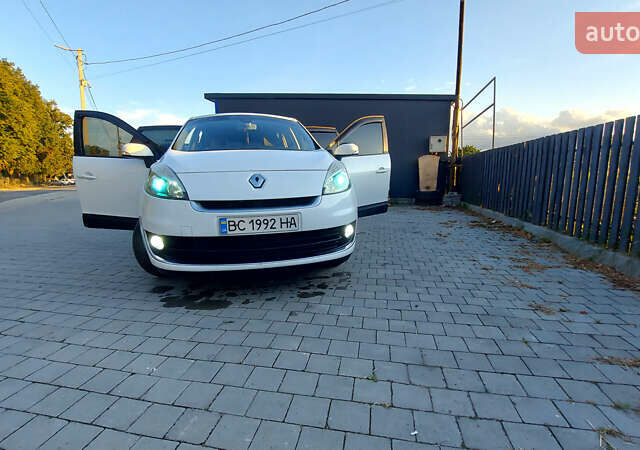 Белый Рено Гранд Сценик, объемом двигателя 1.5 л и пробегом 240 тыс. км за 8499 $, фото 11 на Automoto.ua