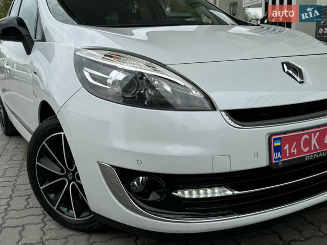 Белый Рено Гранд Сценик, объемом двигателя 1.6 л и пробегом 207 тыс. км за 9450 $, фото 5 на Automoto.ua