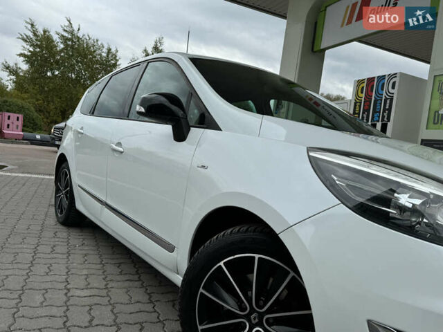 Белый Рено Гранд Сценик, объемом двигателя 1.6 л и пробегом 207 тыс. км за 9450 $, фото 8 на Automoto.ua