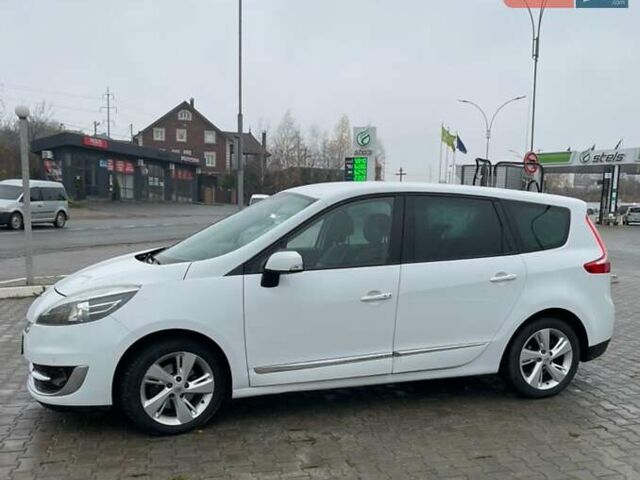 Белый Рено Гранд Сценик, объемом двигателя 1.6 л и пробегом 220 тыс. км за 9350 $, фото 2 на Automoto.ua