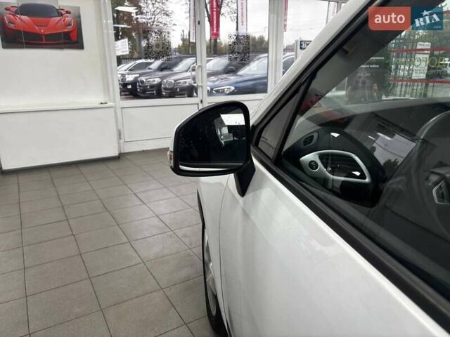 Білий Рено Гранд Сценік, об'ємом двигуна 1.46 л та пробігом 291 тис. км за 7790 $, фото 15 на Automoto.ua