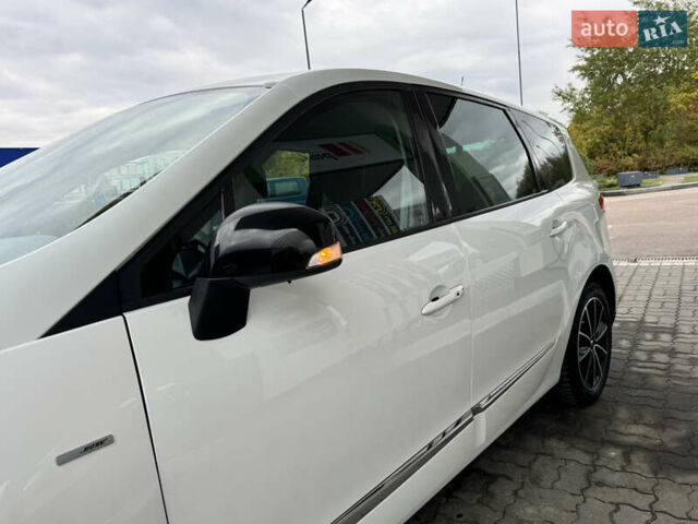 Белый Рено Гранд Сценик, объемом двигателя 1.6 л и пробегом 207 тыс. км за 9450 $, фото 29 на Automoto.ua