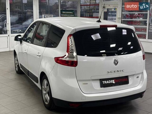 Білий Рено Гранд Сценік, об'ємом двигуна 1.46 л та пробігом 291 тис. км за 7790 $, фото 13 на Automoto.ua