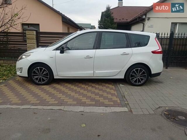 Білий Рено Гранд Сценік, об'ємом двигуна 1.5 л та пробігом 242 тис. км за 8250 $, фото 9 на Automoto.ua