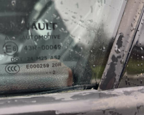 Белый Рено Гранд Сценик, объемом двигателя 1.6 л и пробегом 220 тыс. км за 9350 $, фото 10 на Automoto.ua