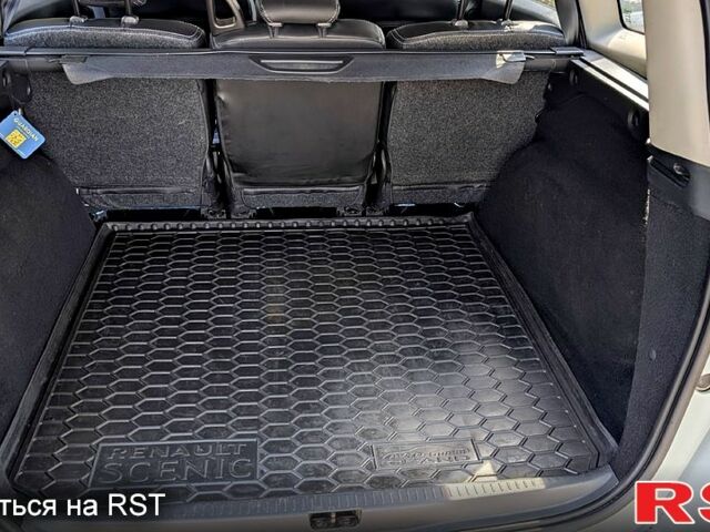 Белый Рено Гранд Сценик, объемом двигателя 1.5 л и пробегом 0 тыс. км за 7700 $, фото 12 на Automoto.ua