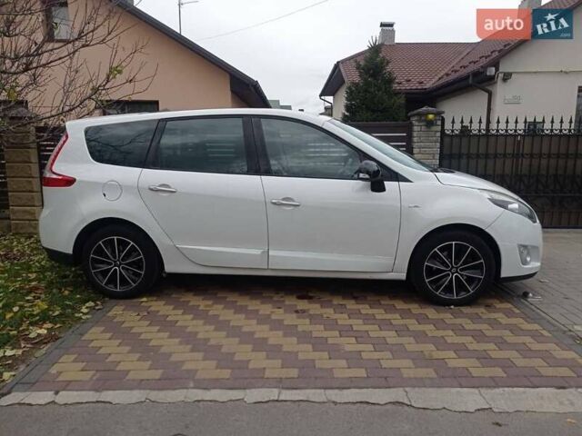 Білий Рено Гранд Сценік, об'ємом двигуна 1.5 л та пробігом 242 тис. км за 8250 $, фото 1 на Automoto.ua