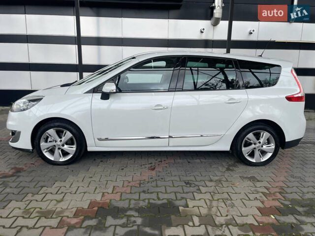 Білий Рено Гранд Сценік, об'ємом двигуна 1.5 л та пробігом 206 тис. км за 9700 $, фото 1 на Automoto.ua