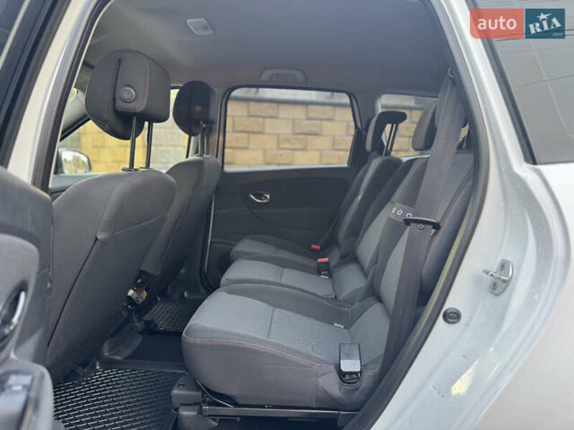 Білий Рено Гранд Сценік, об'ємом двигуна 1.5 л та пробігом 236 тис. км за 7800 $, фото 31 на Automoto.ua