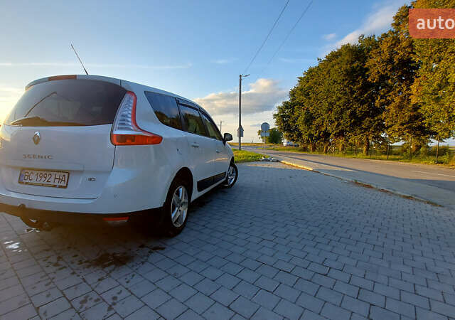 Белый Рено Гранд Сценик, объемом двигателя 1.5 л и пробегом 240 тыс. км за 8499 $, фото 6 на Automoto.ua