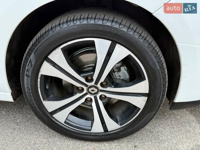 Белый Рено Гранд Сценик, объемом двигателя 1.6 л и пробегом 250 тыс. км за 8600 $, фото 8 на Automoto.ua