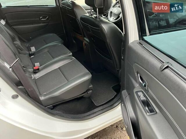 Белый Рено Гранд Сценик, объемом двигателя 1.5 л и пробегом 283 тыс. км за 8900 $, фото 12 на Automoto.ua