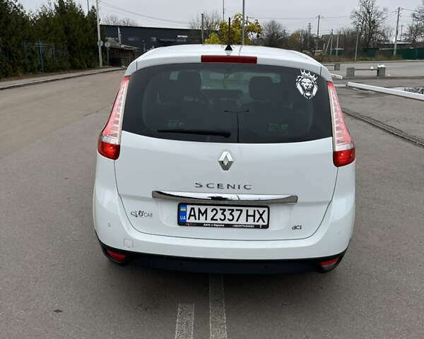 Белый Рено Гранд Сценик, объемом двигателя 1.46 л и пробегом 280 тыс. км за 8100 $, фото 5 на Automoto.ua