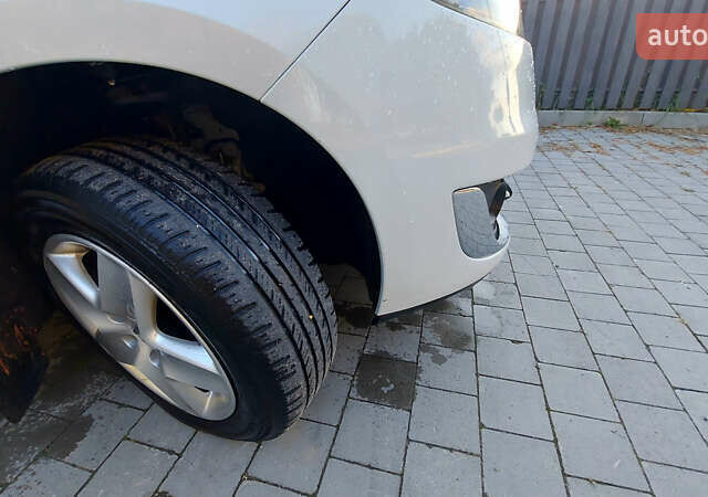 Белый Рено Гранд Сценик, объемом двигателя 1.5 л и пробегом 240 тыс. км за 8499 $, фото 10 на Automoto.ua