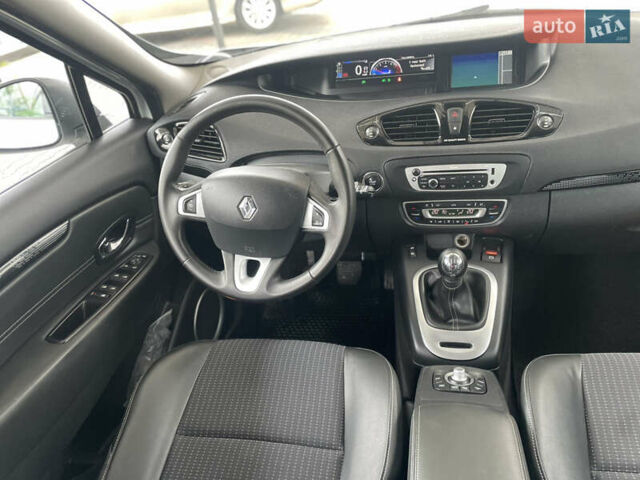 Білий Рено Гранд Сценік, об'ємом двигуна 1.5 л та пробігом 206 тис. км за 9700 $, фото 31 на Automoto.ua