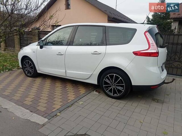 Білий Рено Гранд Сценік, об'ємом двигуна 1.5 л та пробігом 242 тис. км за 8250 $, фото 10 на Automoto.ua