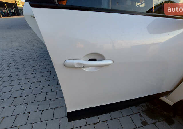 Белый Рено Гранд Сценик, объемом двигателя 1.5 л и пробегом 240 тыс. км за 8499 $, фото 17 на Automoto.ua