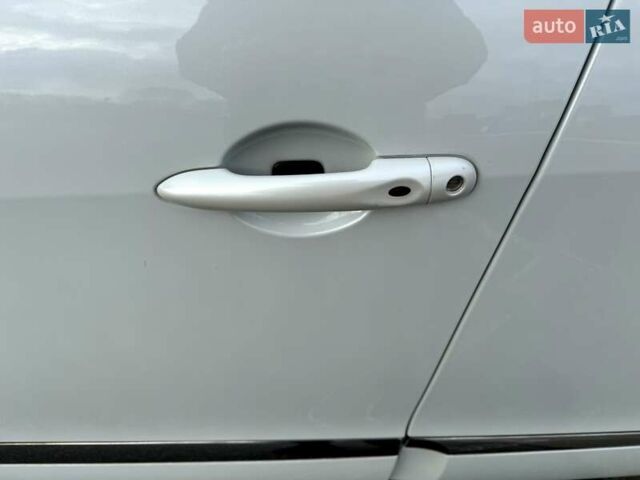 Белый Рено Гранд Сценик, объемом двигателя 1.5 л и пробегом 205 тыс. км за 10950 $, фото 13 на Automoto.ua