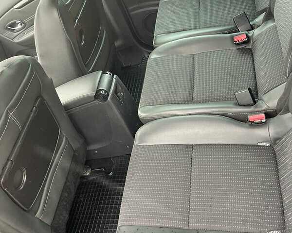 Белый Рено Гранд Сценик, объемом двигателя 1.6 л и пробегом 220 тыс. км за 9350 $, фото 17 на Automoto.ua