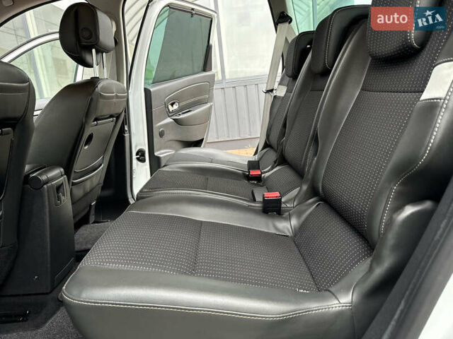 Белый Рено Гранд Сценик, объемом двигателя 1.6 л и пробегом 207 тыс. км за 9450 $, фото 80 на Automoto.ua