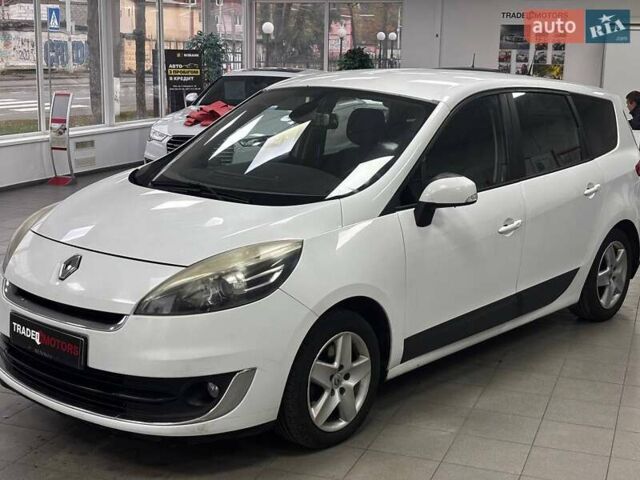 Білий Рено Гранд Сценік, об'ємом двигуна 1.46 л та пробігом 291 тис. км за 7790 $, фото 5 на Automoto.ua