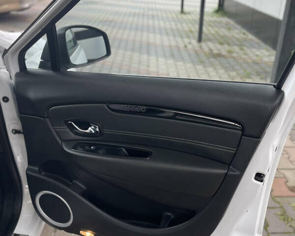 Білий Рено Гранд Сценік, об'ємом двигуна 1.5 л та пробігом 206 тис. км за 9700 $, фото 23 на Automoto.ua