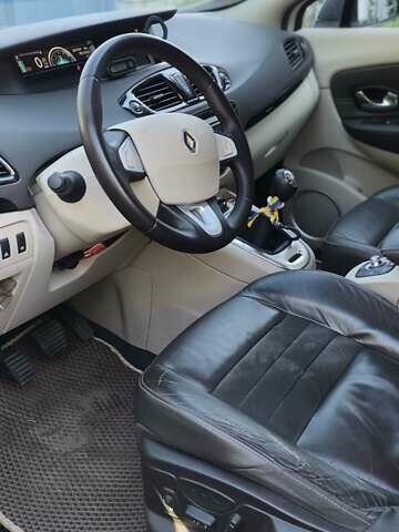 Білий Рено Гранд Сценік, об'ємом двигуна 1.6 л та пробігом 204 тис. км за 10300 $, фото 7 на Automoto.ua