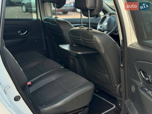 Білий Рено Гранд Сценік, об'ємом двигуна 1.6 л та пробігом 245 тис. км за 8390 $, фото 21 на Automoto.ua