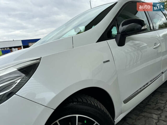 Белый Рено Гранд Сценик, объемом двигателя 1.6 л и пробегом 207 тыс. км за 9450 $, фото 28 на Automoto.ua