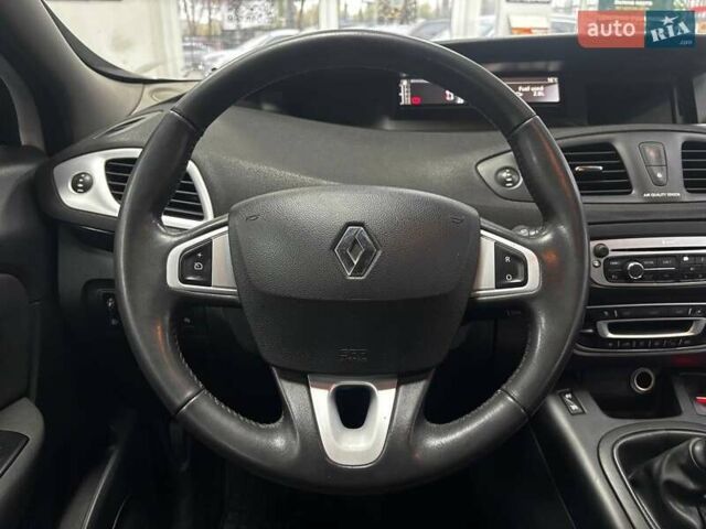 Білий Рено Гранд Сценік, об'ємом двигуна 1.46 л та пробігом 291 тис. км за 7790 $, фото 26 на Automoto.ua