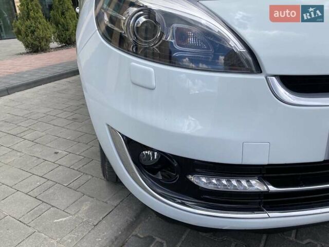 Белый Рено Гранд Сценик, объемом двигателя 1.5 л и пробегом 162 тыс. км за 10000 $, фото 51 на Automoto.ua