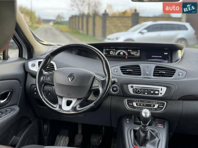 Белый Рено Гранд Сценик, объемом двигателя 1.5 л и пробегом 232 тыс. км за 8500 $, фото 21 на Automoto.ua