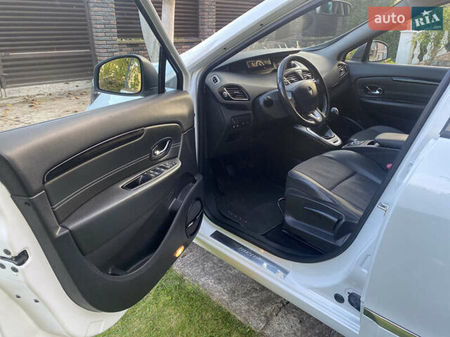 Рено Гранд Сценик 2013 в Ровно на Automoto.ua Белый Рено Гранд Сценик, объемом двигателя 1.5 л и пробегом 269 тыс. км за 9400 $, фото 14 на Automoto.ua