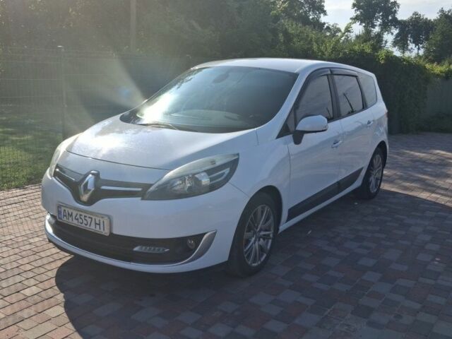 Белый Рено Гранд Сценик, объемом двигателя 1.5 л и пробегом 250 тыс. км за 9600 $, фото 1 на Automoto.ua