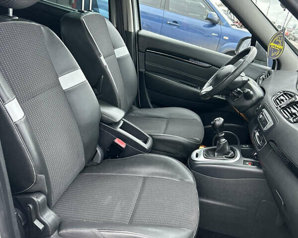 Белый Рено Гранд Сценик, объемом двигателя 1.5 л и пробегом 241 тыс. км за 9500 $, фото 112 на Automoto.ua