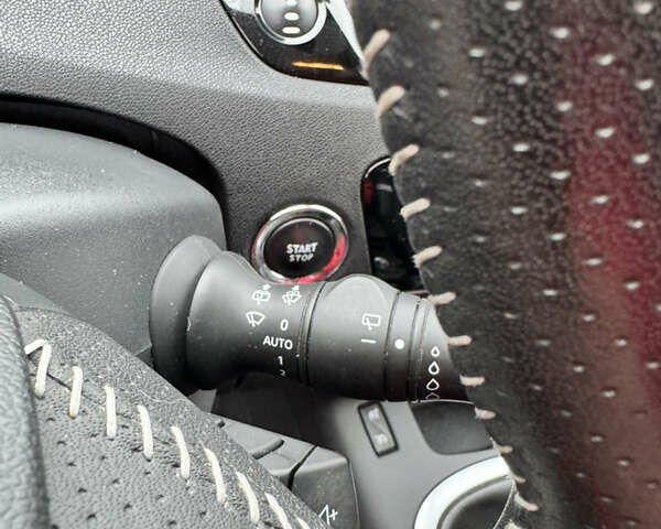 Белый Рено Гранд Сценик, объемом двигателя 1.6 л и пробегом 162 тыс. км за 10500 $, фото 42 на Automoto.ua