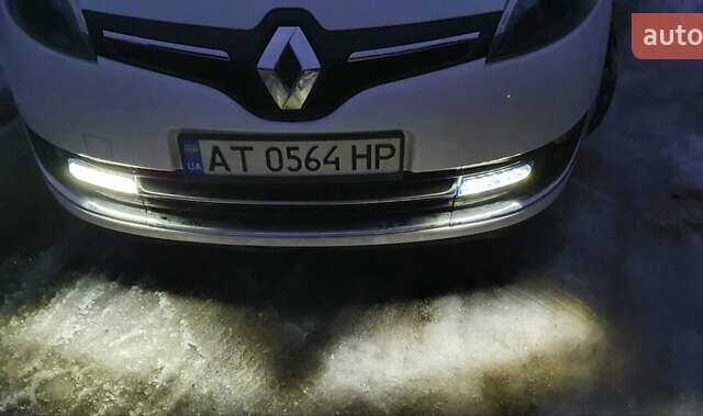 Білий Рено Гранд Сценік, об'ємом двигуна 1.6 л та пробігом 289 тис. км за 10000 $, фото 3 на Automoto.ua