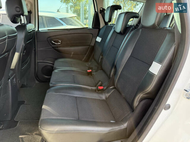 Белый Рено Гранд Сценик, объемом двигателя 1.6 л и пробегом 205 тыс. км за 9999 $, фото 23 на Automoto.ua