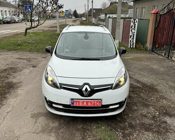Белый Рено Гранд Сценик, объемом двигателя 1.6 л и пробегом 162 тыс. км за 10500 $, фото 1 на Automoto.ua