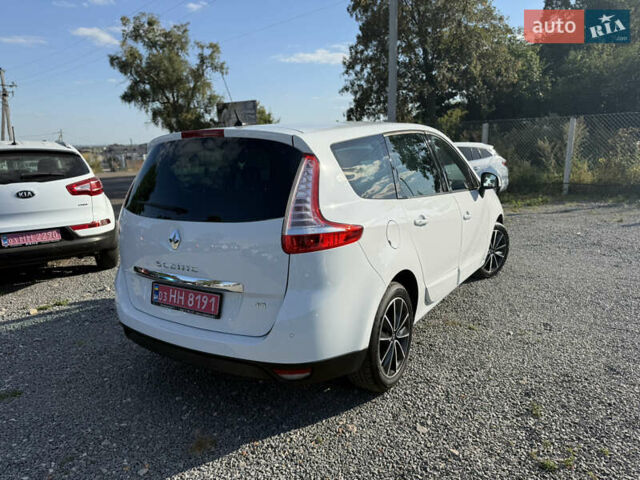 Белый Рено Гранд Сценик, объемом двигателя 1.6 л и пробегом 205 тыс. км за 9999 $, фото 6 на Automoto.ua