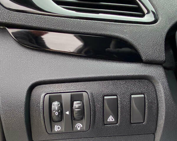 Белый Рено Гранд Сценик, объемом двигателя 1.5 л и пробегом 215 тыс. км за 8700 $, фото 14 на Automoto.ua