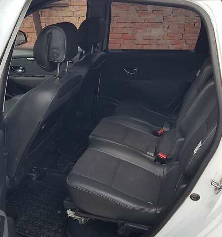 Білий Рено Гранд Сценік, об'ємом двигуна 1.5 л та пробігом 277 тис. км за 8100 $, фото 6 на Automoto.ua