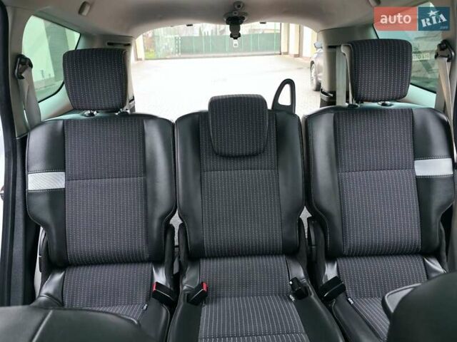 Белый Рено Гранд Сценик, объемом двигателя 1.6 л и пробегом 228 тыс. км за 8777 $, фото 43 на Automoto.ua