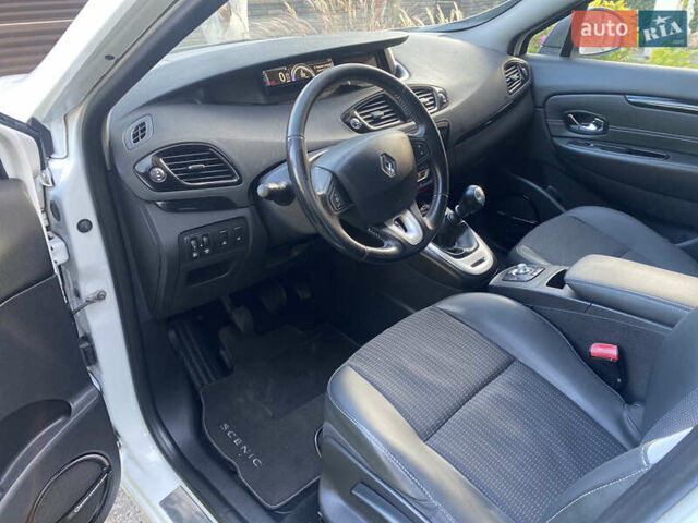 Рено Гранд Сценик 2013 в Ровно на Automoto.ua Белый Рено Гранд Сценик, объемом двигателя 1.5 л и пробегом 269 тыс. км за 9400 $, фото 16 на Automoto.ua