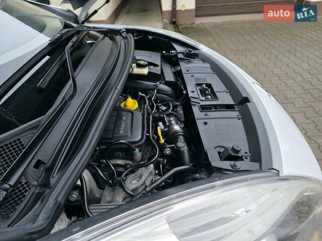 Белый Рено Гранд Сценик, объемом двигателя 1.6 л и пробегом 305 тыс. км за 7999 $, фото 27 на Automoto.ua