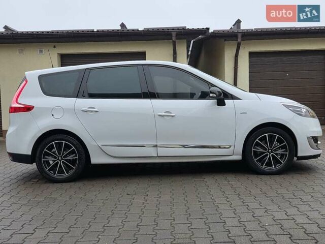 Белый Рено Гранд Сценик, объемом двигателя 1.6 л и пробегом 228 тыс. км за 8777 $, фото 14 на Automoto.ua