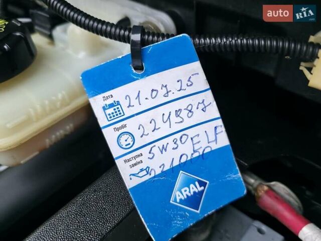 Белый Рено Гранд Сценик, объемом двигателя 1.6 л и пробегом 228 тыс. км за 8777 $, фото 27 на Automoto.ua